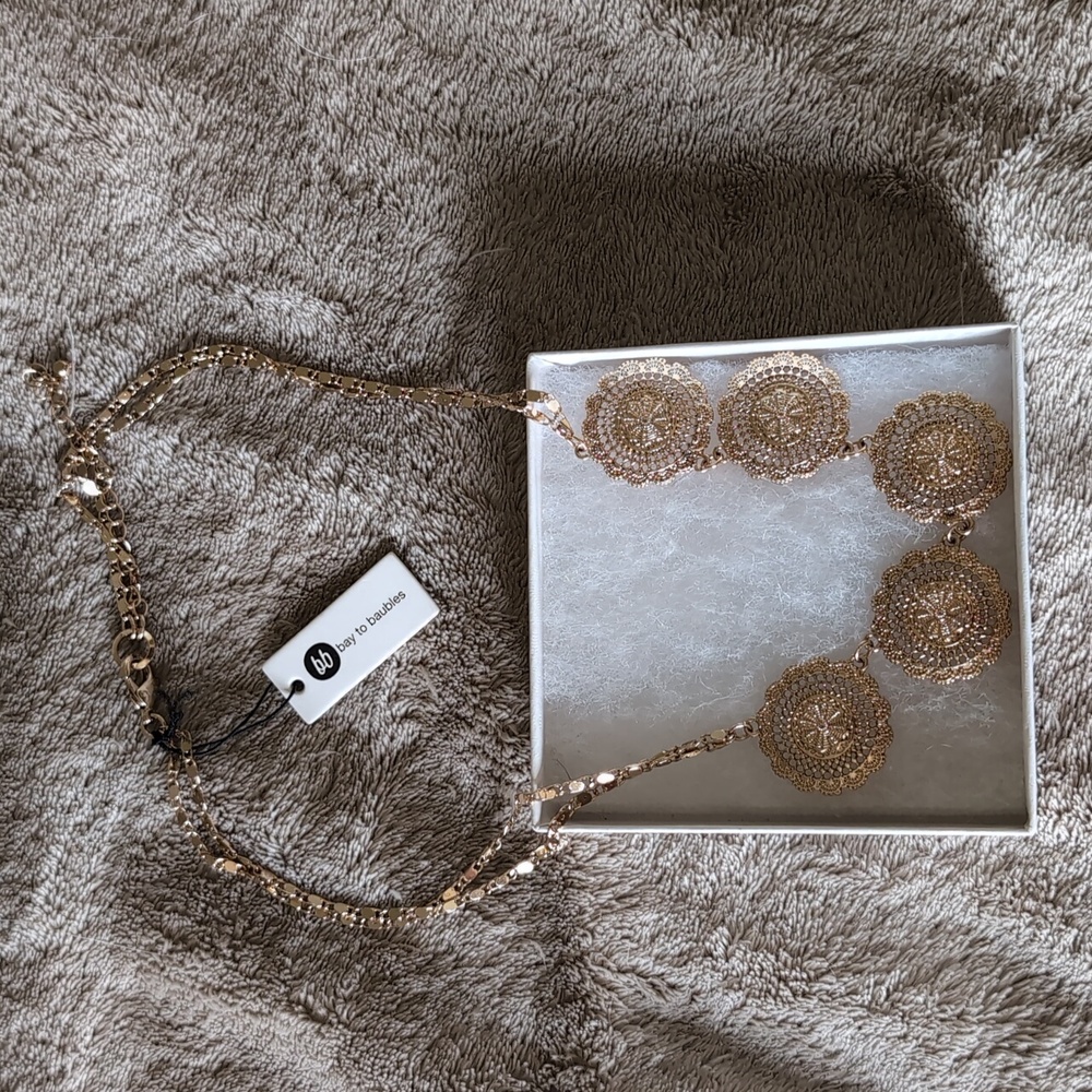 Bay to Baubles old stock gold disk chain necklace